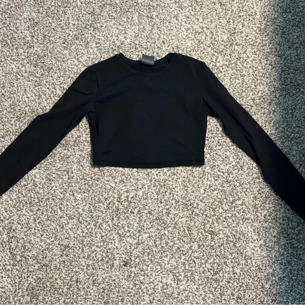 TYC cropped spandex workout top